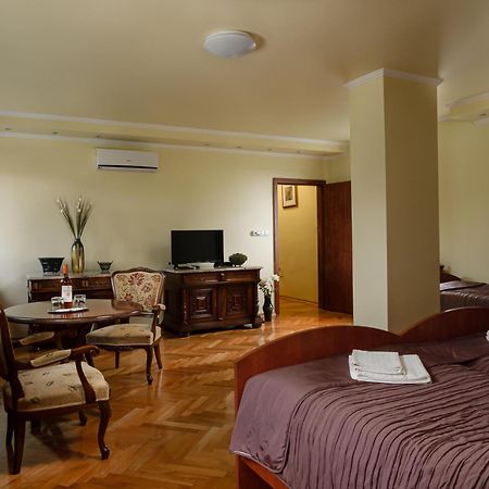 Hotel Frank Vendeghaz Veszpramvarsany Exterior foto