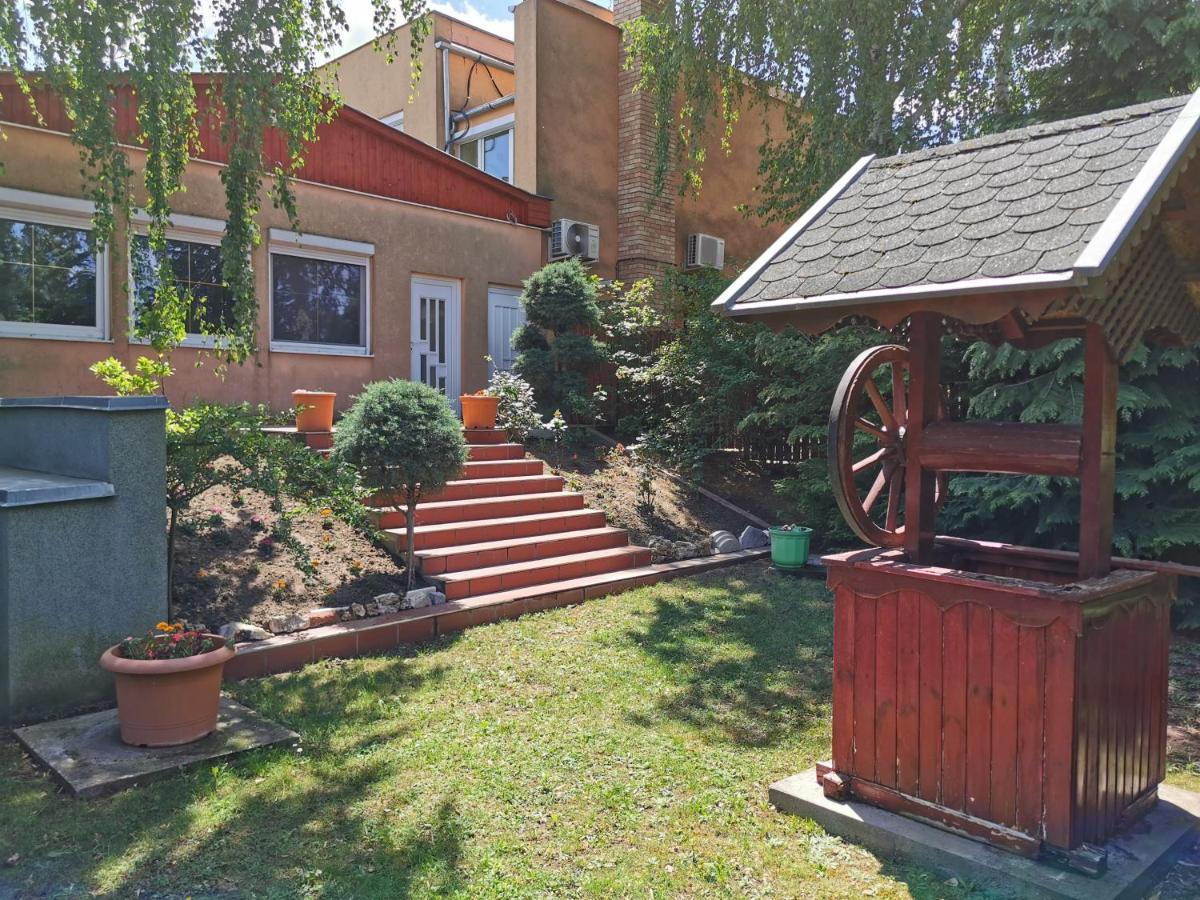 Hotel Frank Vendeghaz Veszpramvarsany Exterior foto