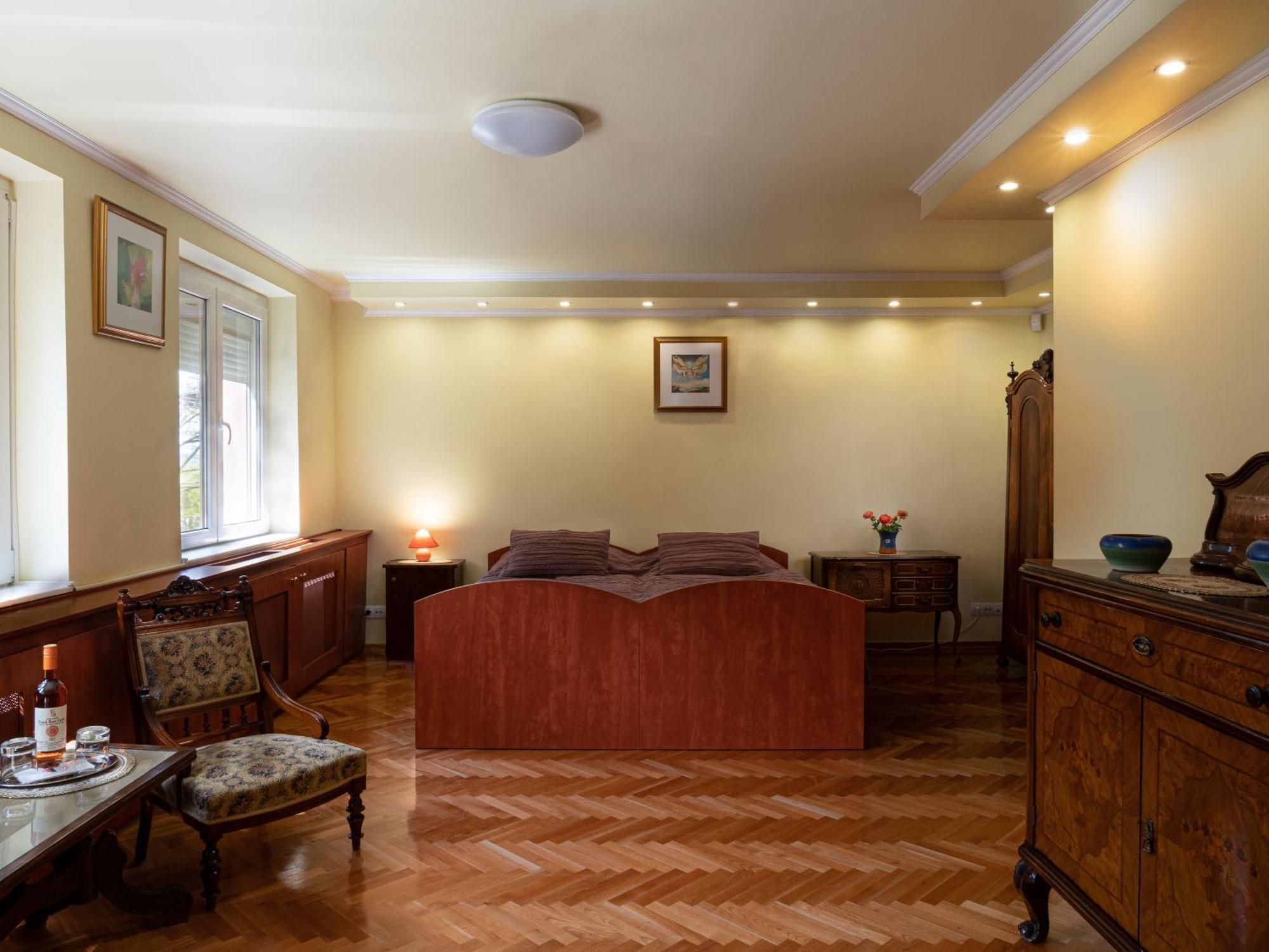 Hotel Frank Vendeghaz Veszpramvarsany Exterior foto