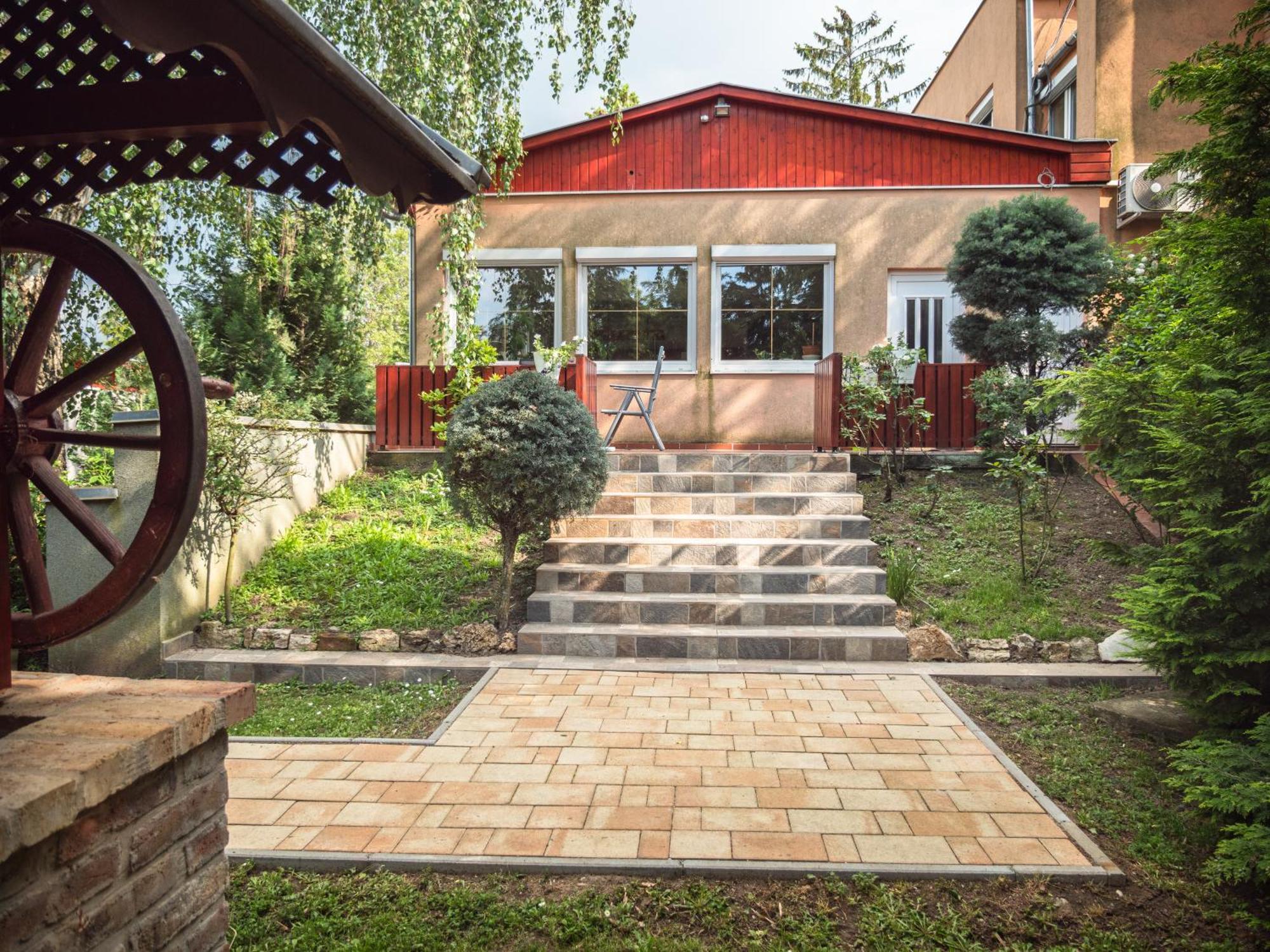 Hotel Frank Vendeghaz Veszpramvarsany Exterior foto
